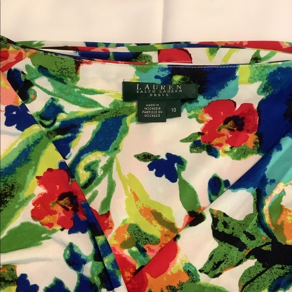 Floral Wrap Style Dress - Picture 4 of 4